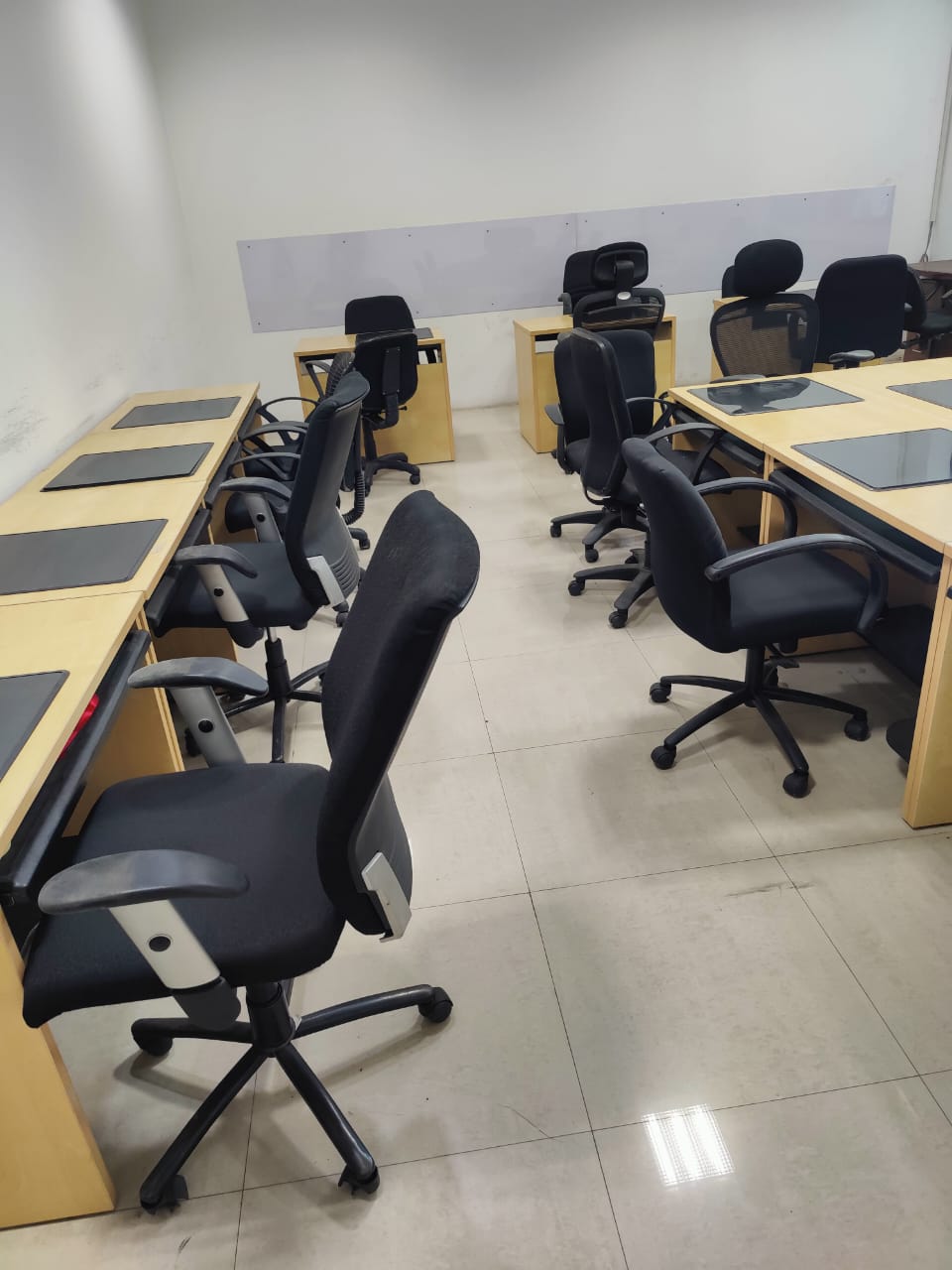Pre-Leased Fully Furnished Office for Sale at Apollo Gold Plaza, Nipania photo 3